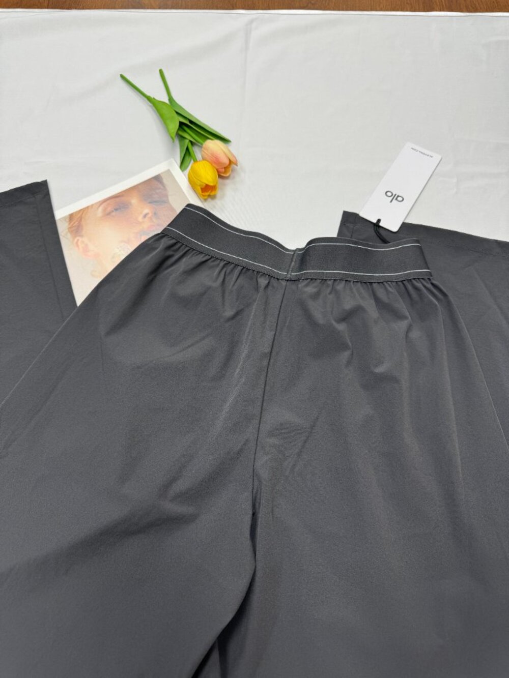 NWT ALO Yoga ππ Women's Dark Grey Suit Up Pants - Regular | Authentic - Picture 5 of 7